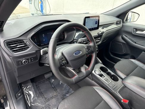 Used 2025 Ford Escape ST-Line Select AWD/4WD image 10