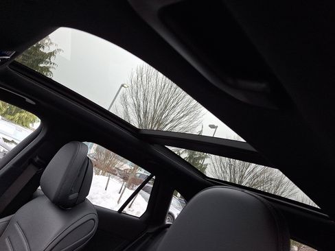 New 2026 Mercedes-Benz GLC 300 4MATIC image 12