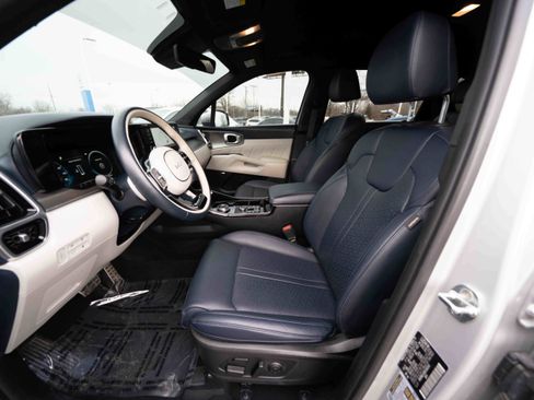 Used 2022 Kia Sorento SX Prestige image 9