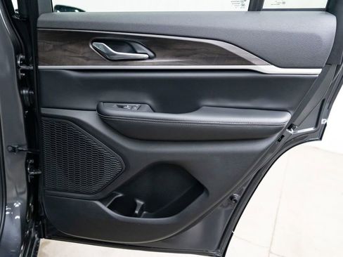 New 2026 Jeep Grand Cherokee 4WD image 31