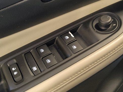 Used 2020 Buick Encore Preferred w/ Safety Package FWD image 27