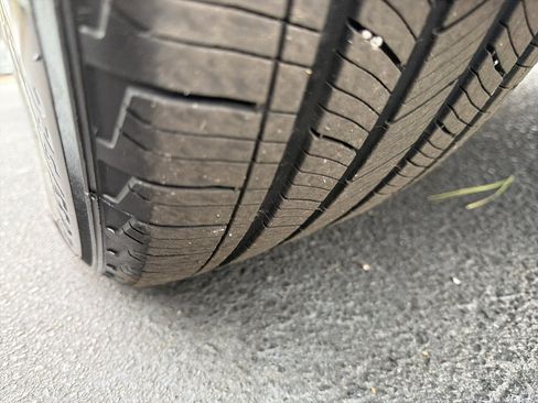 Certified 2023 Volvo XC60 B5 Plus w/ Climate Package image 12