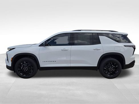New 2026 Chevrolet Traverse LT w/ Midnight/Sport Edition FWD image 4