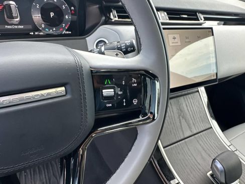 Used 2026 Land Rover Range Rover Velar S AWD/4WD image 24