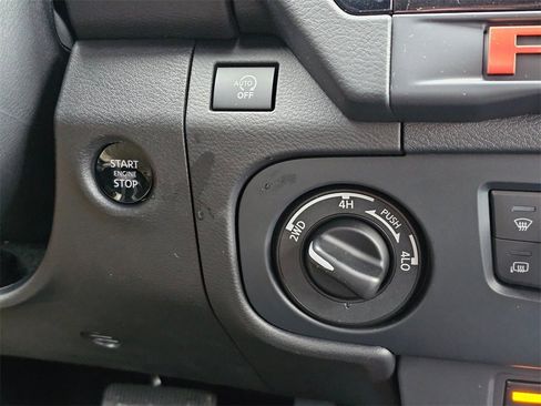 New 2026 Nissan Frontier PRO-4X w/ Pro-4x Convenience Package image 15