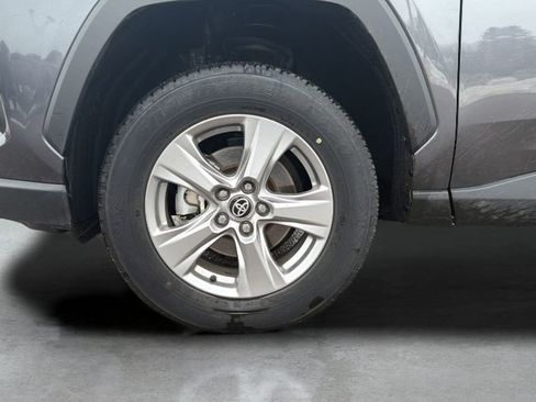 Used 2025 Toyota RAV4 XLE image 39