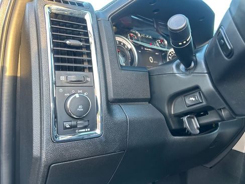 Used 2018 RAM 2500 Laramie w/ Convenience Group image 21
