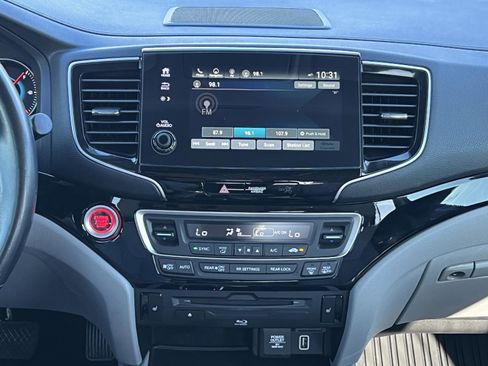 Used 2021 Honda Pilot Touring image 21