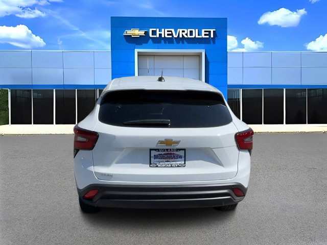 New 2026 Chevrolet Trax LS w/ Driver Confidence Package FWD image 5