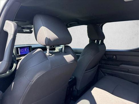 Certified 2025 Toyota Tacoma SR5 AWD/4WD image 21