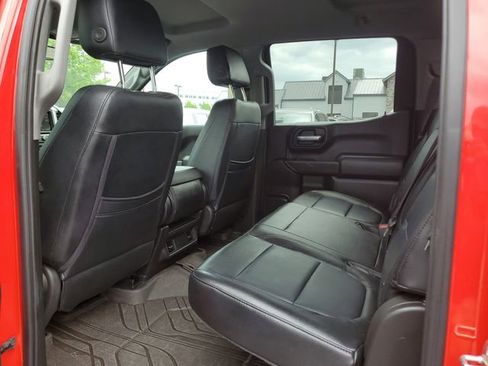 Used 2019 Chevrolet Silverado 1500 Custom Trail Boss w/ Custom Convenience Package AWD/4WD image 17