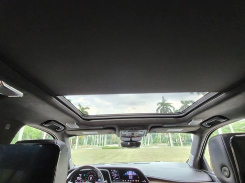 Used 2021 Cadillac Escalade Premium Luxury Platinum AWD/4WD image 12