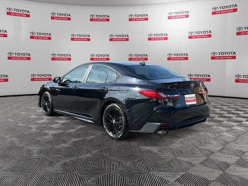 Certified 2025 Toyota Camry SE FWD image 5