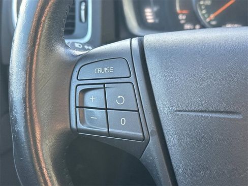 Used 2017 Volvo V60 T5 Cross Country w/ Convenience Package image 23