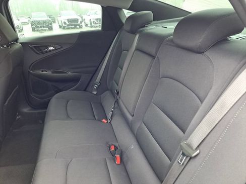 Used 2024 Chevrolet Malibu LT w/ Midnight Edition FWD image 18