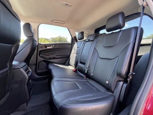 Used 2020 Ford Edge Titanium image 14