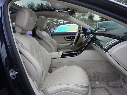 Used 2023 Mercedes-Benz S 580 4MATIC Sedan w/ 3D Technology Package image 39