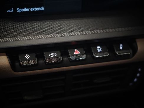 Used 2025 Porsche 911 Carrera image 28