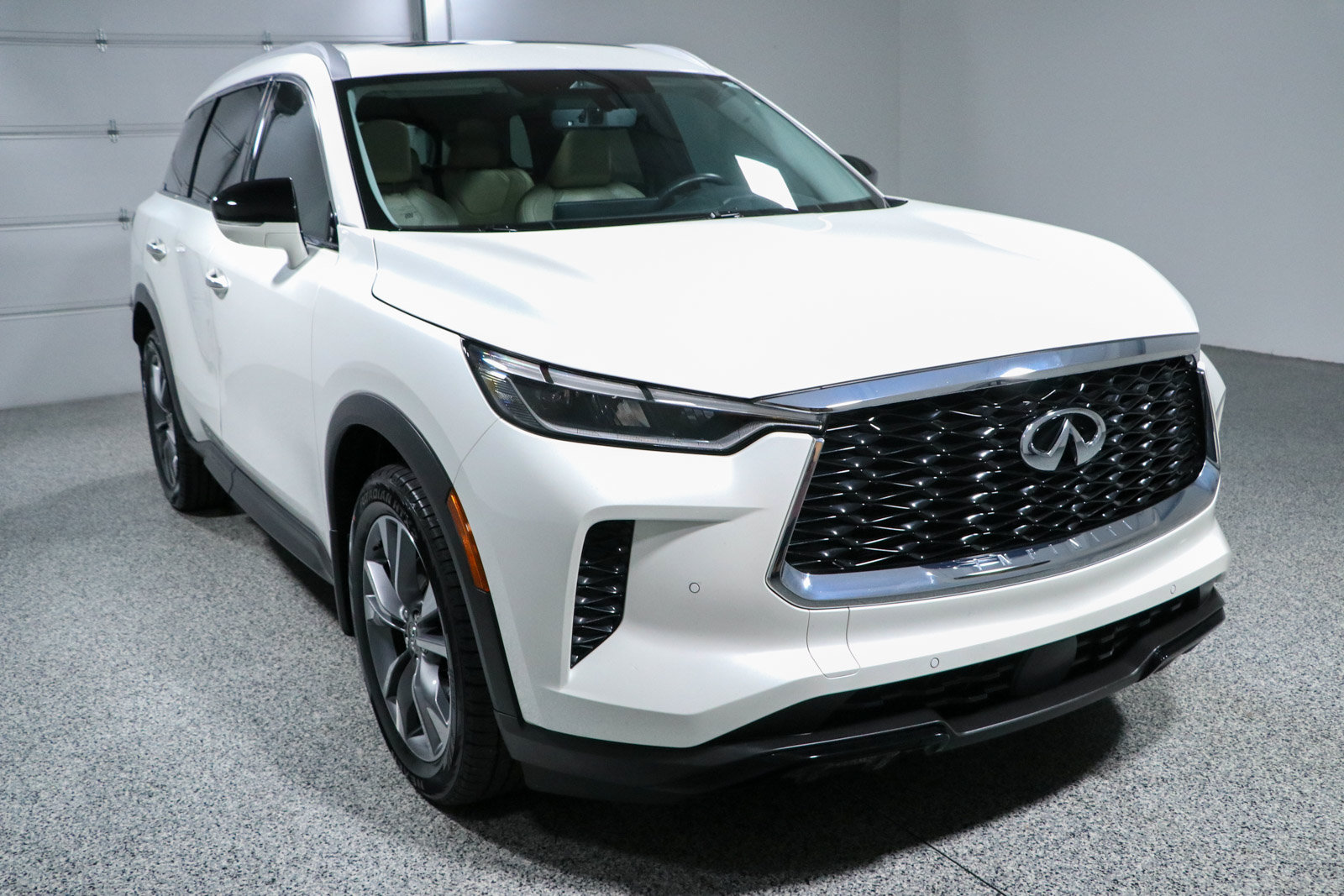 Used 2023 INFINITI QX60 Luxe w/ Cargo Package AWD/4WD image 5