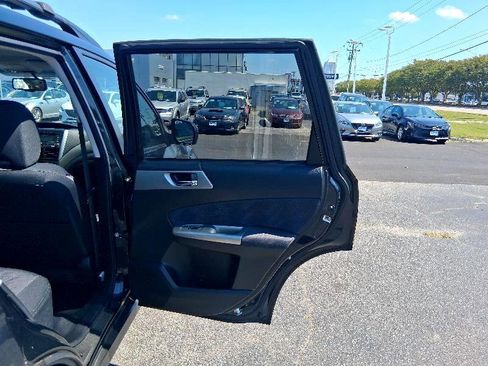 Used 2010 Subaru Forester 2.5X Premium image 20