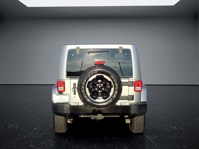 Used 2014 Jeep Wrangler Unlimited Sahara AWD/4WD image 9