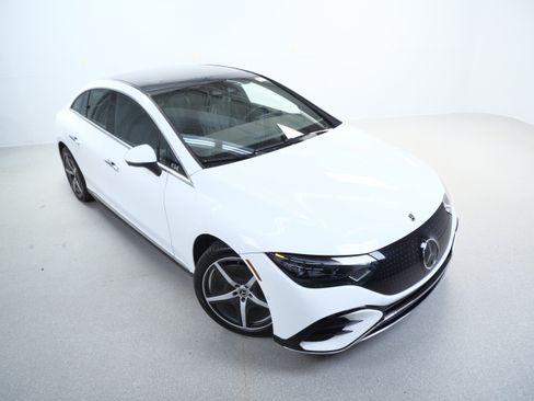 Certified 2023 Mercedes-Benz EQE 350+ 4MATIC Sedan image 4