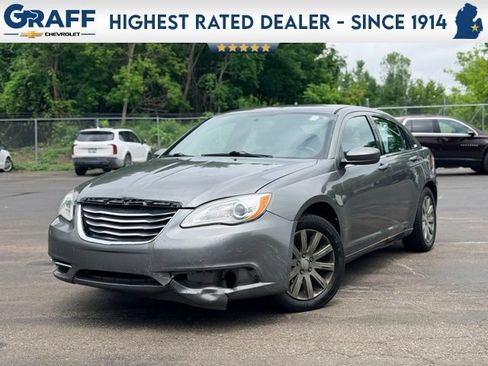 Used 2013 Chrysler 200 Touring FWD image 1