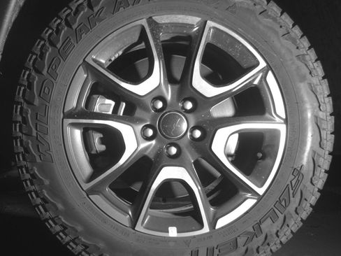 Used 2025 Jeep Compass Trailhawk AWD/4WD image 12