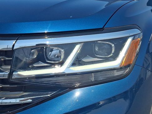 Used 2021 Volkswagen Atlas Cross Sport SEL Premium AWD/4WD image 9