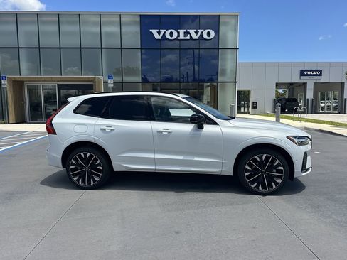 New 2026 Volvo XC60 B5 Ultra w/ Protection Package Premier AWD/4WD image 5