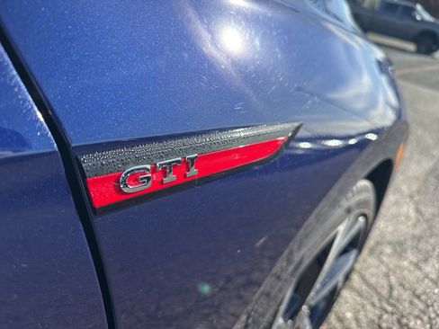 Used 2024 Volkswagen GTI SE w/ SE Leather Seats Package image 10