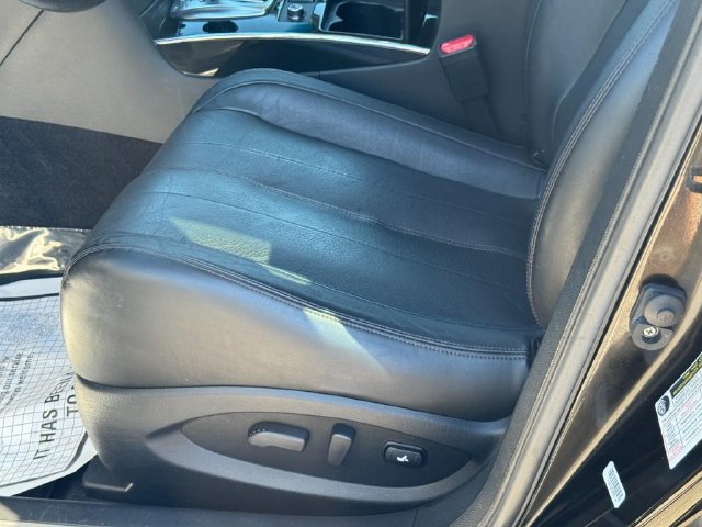 Used 2017 INFINITI QX70 AWD w/ Premium Package image 20