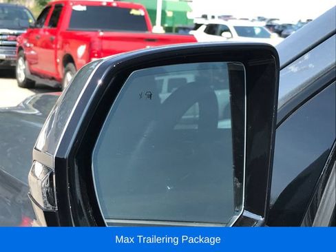 Used 2026 Chevrolet Tahoe Z71 w/ Comfort Package AWD/4WD image 4