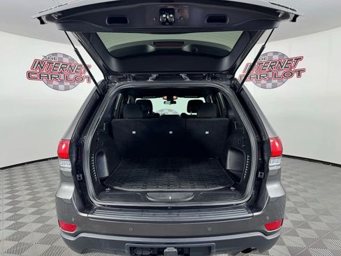 Used 2021 Jeep Grand Cherokee Laredo image 27