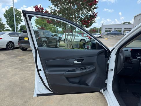 New 2026 Nissan Sentra SV w/ Floor Mat Package FWD image 10
