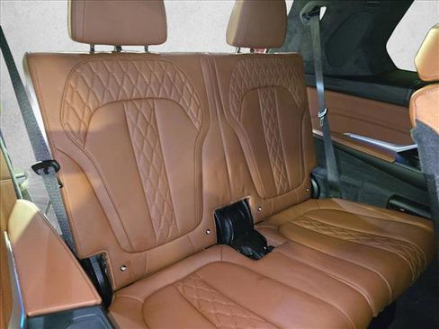 Used 2025 BMW X7 M60i AWD/4WD image 12