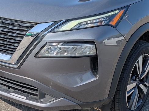 Used 2023 Nissan Rogue SL image 9