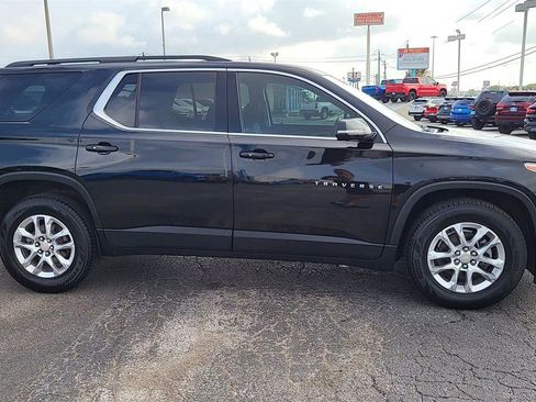 Used 2020 Chevrolet Traverse LT image 9