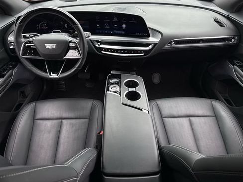 Used 2024 Cadillac Lyriq Luxury w/ LPO, Floor Liner Package AWD/4WD image 11