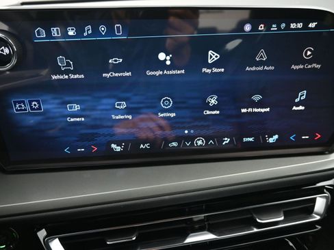 New 2026 Chevrolet Traverse LT FWD image 17