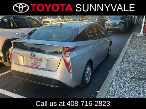 Used 2017 Toyota Prius Two FWD image 2