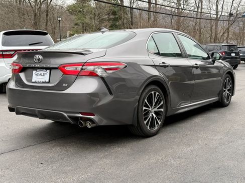 Used 2019 Toyota Camry SE image 7