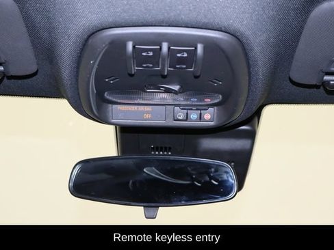 Used 2024 Chevrolet Trax RS w/ Sunroof Package FWD image 13