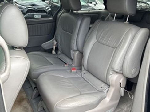 Used 2009 Toyota Sienna XLE Limited AWD/4WD image 22