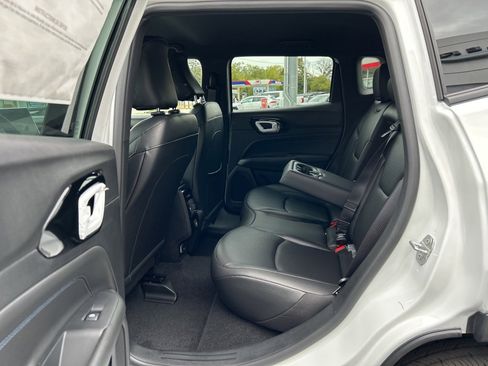 New 2026 Jeep Compass Limited image 10