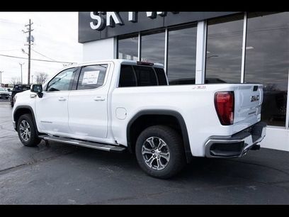 New 2026 GMC Sierra 1500 SLE