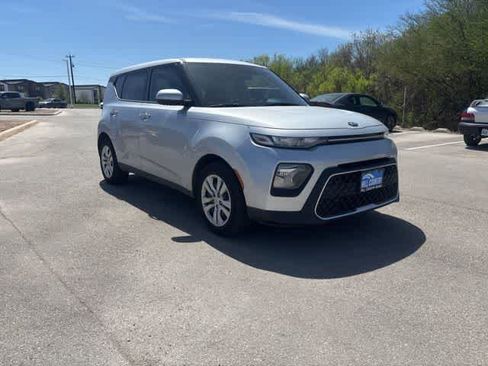 Used 2021 Kia Soul LX image 7