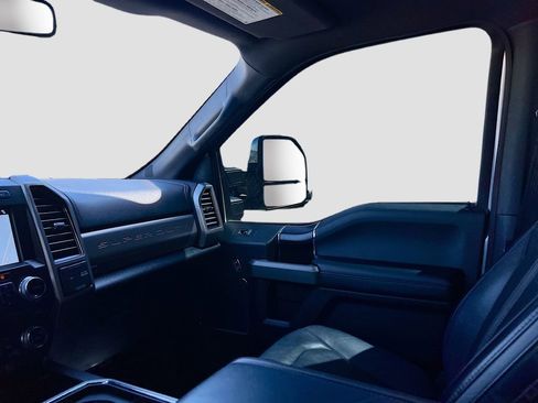 Used 2019 Ford F250 Platinum w/ Platinum Ultimate Package AWD/4WD image 25
