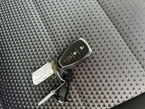 Used 2025 Chevrolet Trax LT image 23