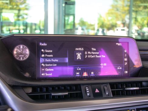 Used 2019 Lexus ES 350 Ultra Luxury image 16